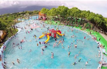 知卡宣公園戲水